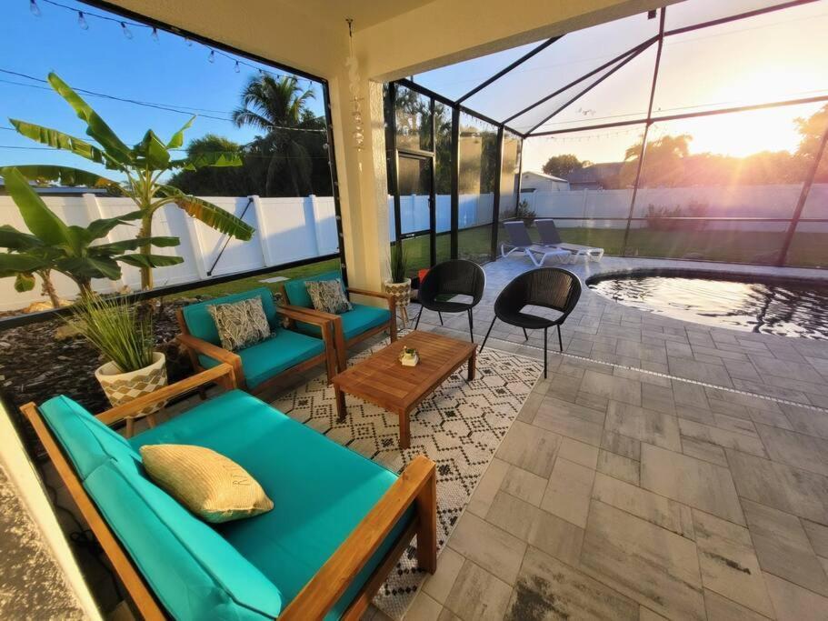 Blue Door Retreat - Luxury Pool Home - Sleeps 8 Cape Coral Buitenkant foto